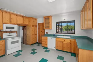 14038 San Pasqual Valley Rd, Escondido, CA 92027 - Photo 11