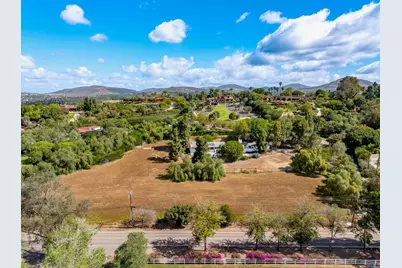 18244 Paseo Victoria, Rancho Santa Fe, CA 92067 - Photo 13