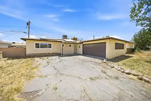 43740 Heaton Ave, Lancaster, CA 93534 - Photo 3