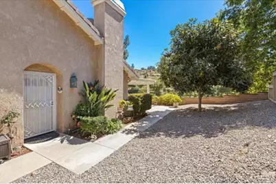 4233 Los Padres Drive, Fallbrook, CA 92028 - Photo 3