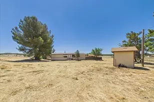 37589 Montezuma Valley Rd, Ranchita, CA 92066 - Photo 3