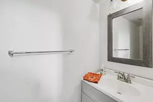 2836 Hillsboro Ct, Carlsbad, CA 92010 - Photo 13