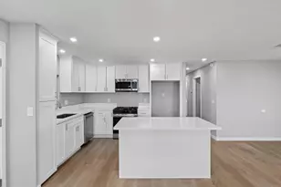 718 Sycamore Ave, Vista, CA 92083 - Photo 3