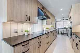 375 W I St, Encinitas, CA 92024 - Photo 11