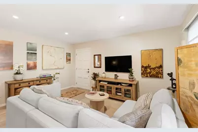 1240 Evergreen Dr, Cardiff by the Sea, CA 92007 - Photo 7