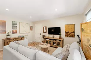 1240 Evergreen Dr, Cardiff by the Sea, CA 92007 - Photo 7