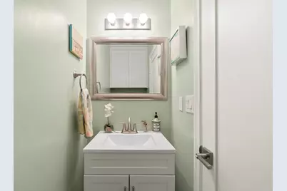 1240 Evergreen Dr, Cardiff by the Sea, CA 92007 - Photo 15