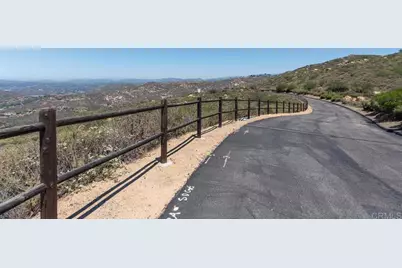 18055 Sunset Point Road, Poway, CA 92064 - Photo 31