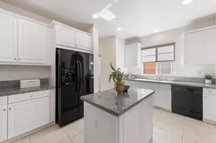 623 Calle Vibrante, Palm Desert, CA 92211 - Photo 7