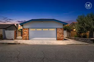 7593 Dehesa Ct, Carlsbad, CA 92009 - Photo 13