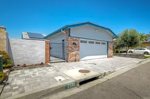 7593 Dehesa Ct, Carlsbad, CA 92009 - Photo 5
