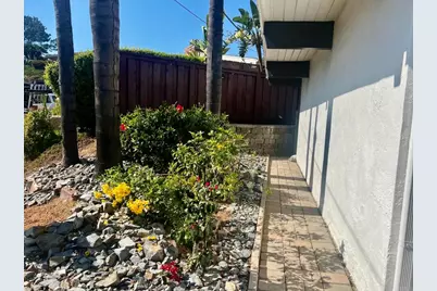 2550 Aster St, San Diego, CA 92109 - Photo 15