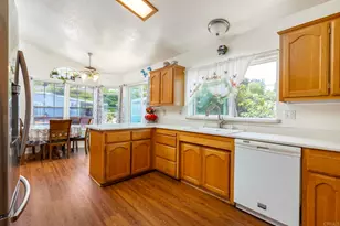 200 S Emerald Dr, Vista, CA 92081 - Photo 5