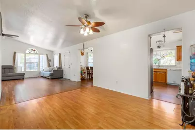 200 S Emerald Dr. #71, Vista, CA 92081 - Photo 9