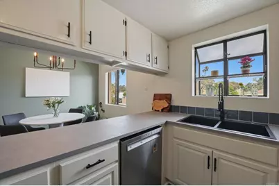 2118 Oceanside Blvd, Oceanside, CA 92054 - Photo 17