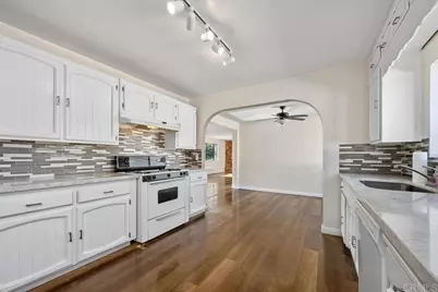 110 S Hanford Street, San Pedro, CA 90732 - Photo 25