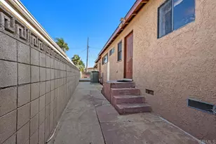 110 S Hanford St, San Pedro, CA 90732 - Photo 35