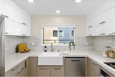 401 N Coast Hwy, Oceanside, CA 92054 - Photo 11