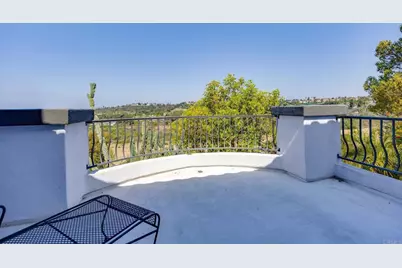 6269 Paseo Privado, Carlsbad, CA 92009 - Photo 27