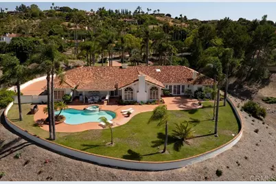 18246 Via Ascenso, Rancho Santa Fe, CA 92091 - Photo 55