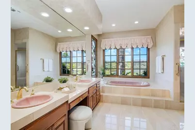 18246 Via Ascenso, Rancho Santa Fe, CA 92091 - Photo 35