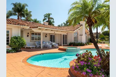 18246 Via Ascenso, Rancho Santa Fe, CA 92091 - Photo 43