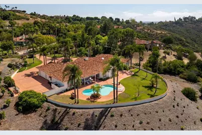 18246 Via Ascenso, Rancho Santa Fe, CA 92091 - Photo 57