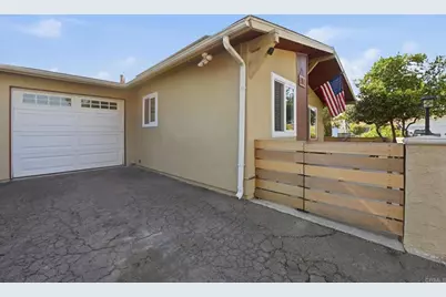 181 Magdalena Drive, Oceanside, CA 92057 - Photo 3