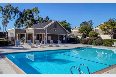 2984 Lexington Cr, Carlsbad, CA 92010 - Photo 27