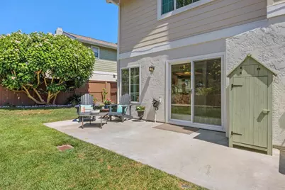 2984 Lexington Cr, Carlsbad, CA 92010 - Photo 21