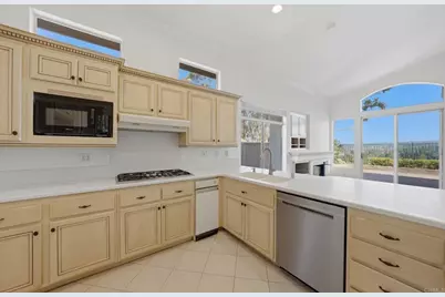 810 Calle Montera, Escondido, CA 92025 - Photo 15