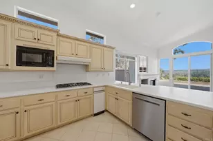 810 Calle Montera, Escondido, CA 92025 - Photo 15