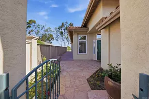 810 Calle Montera, Escondido, CA 92025 - Photo 33