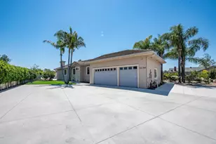 1130 Melrose Way, Vista, CA 92081 - Photo 11