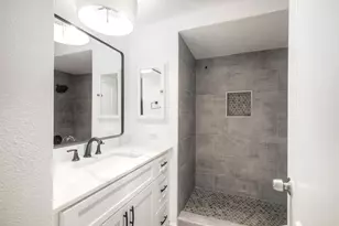 12160 Rancho Bernardo Rd, San Diego, CA 92128 - Photo 5