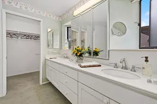 8870 Villa La Jolla Dr, La Jolla, CA 92037 - Photo 11