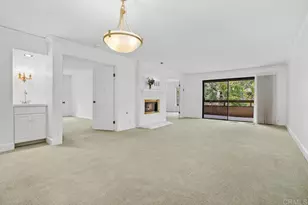 8870 Villa La Jolla Dr, La Jolla, CA 92037 - Photo 5