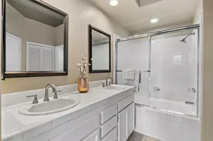 7275 Calabria Ct, San Diego, CA 92122 - Photo 11