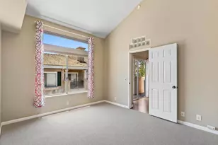 7275 Calabria Ct, San Diego, CA 92122 - Photo 9
