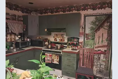 22101 Dumetz Rd., Woodland Hills, CA 91364 - Photo 5
