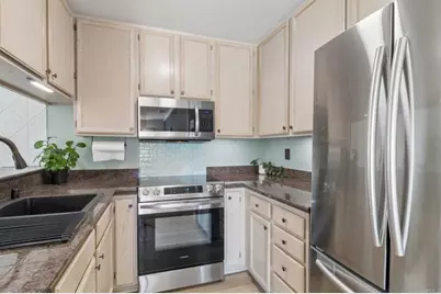 669 Diamond Way #235, Vista, CA 92083 - Photo 9