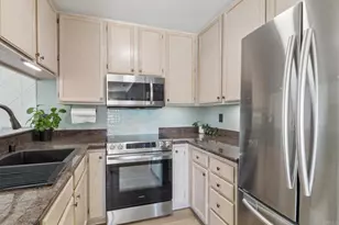 669 Diamond Way, Vista, CA 92083 - Photo 9