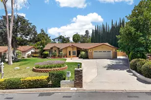1654 Candlelight Ave, Escondido, CA 92029 - Photo 9