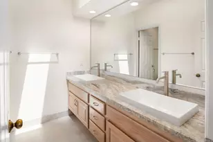 9618 Claiborne Square, La Jolla, CA 92037 - Photo 37