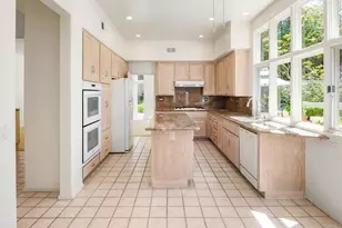 9618 Claiborne Square, La Jolla, CA 92037 - Photo 17