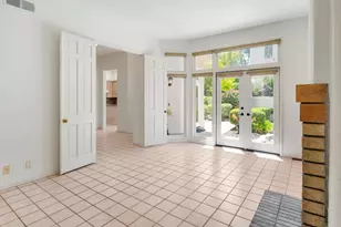 9618 Claiborne Square, La Jolla, CA 92037 - Photo 21
