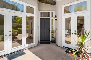 9618 Claiborne Square, La Jolla, CA 92037 - Photo 5