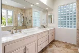 9618 Claiborne Square, La Jolla, CA 92037 - Photo 31
