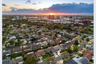 2646 Larchmont Avenue, Santa Ana, CA 92705 - Photo 41