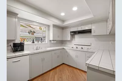 2646 Larchmont Avenue, Santa Ana, CA 92705 - Photo 11